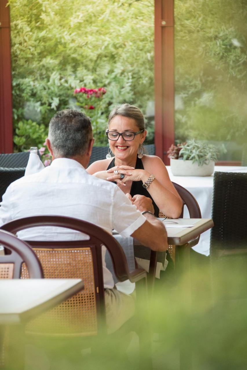Logis Hotel Restaurant La Brasserie Treignac ภายนอก รูปภาพ