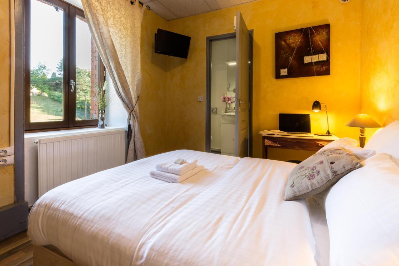Logis Hotel Restaurant La Brasserie Treignac ภายนอก รูปภาพ